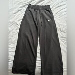 Nike wide leg sweatpants